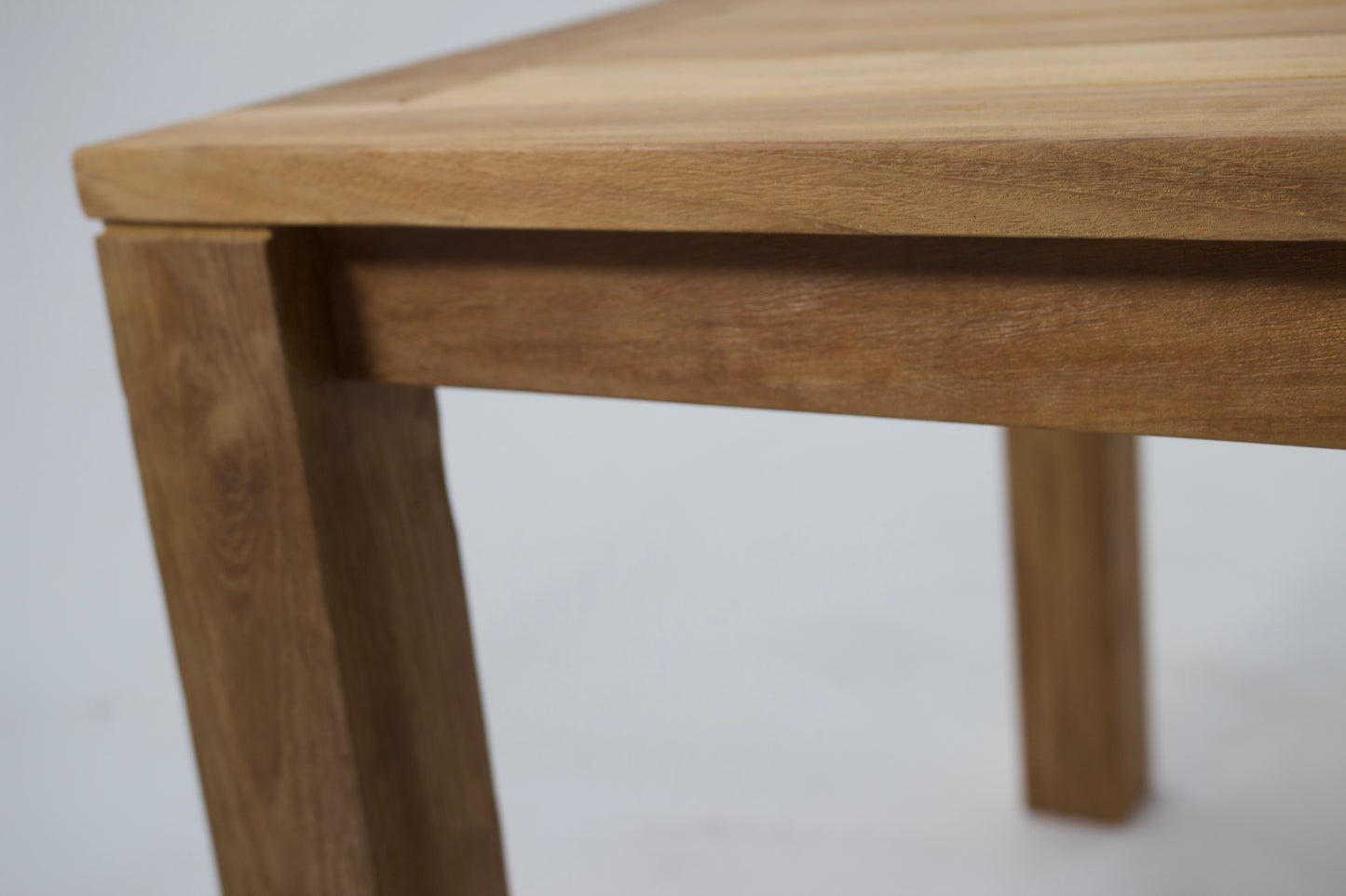 Monterey Deluxe Dining Tables